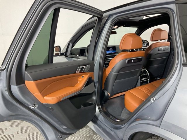 Certified 2026 BMW X5 xDrive40i w/ M Sport Package AWD/4WD image 31