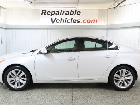 Used 2016 Buick Regal Premium FWD image 1