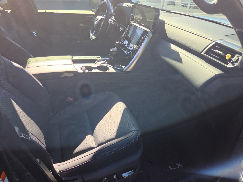 Used 2026 Lexus LX 600 4WD w/ Accessory Package (2T) image 14