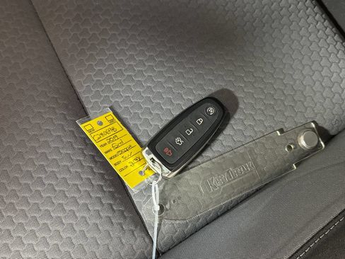 Used 2019 Ford Escape SE AWD/4WD image 32