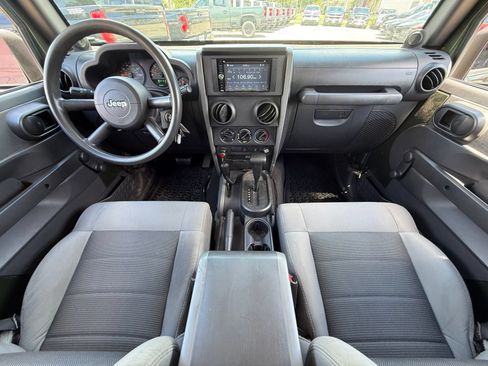 Used 2009 Jeep Wrangler Unlimited X AWD/4WD image 19
