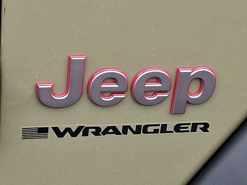 New 2025 Jeep Wrangler Unlimited Rubicon image 14