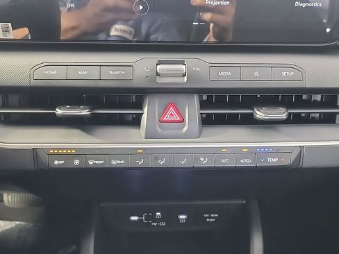 Certified 2025 Kia K4 FWD image 30
