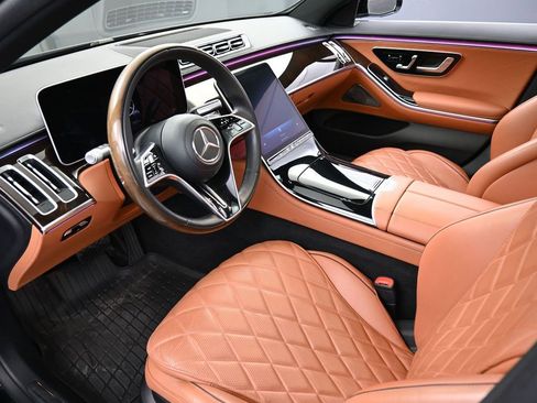 Used 2023 Mercedes-Benz S 580 4MATIC Sedan image 4