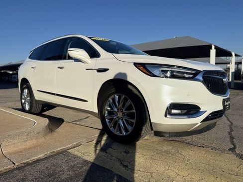 Used 2021 Buick Enclave Premium w/ Surround and Sites Package image 3