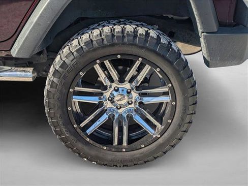 Used 2018 Jeep Wrangler Unlimited Sport w/ Connectivity Group image 7