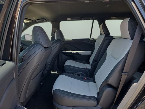 New 2026 Lexus TX 500h AWD image 14