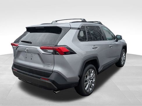 Used 2021 Toyota RAV4 Limited image 7