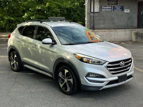 Used 2017 Hyundai Tucson Sport FWD image 3