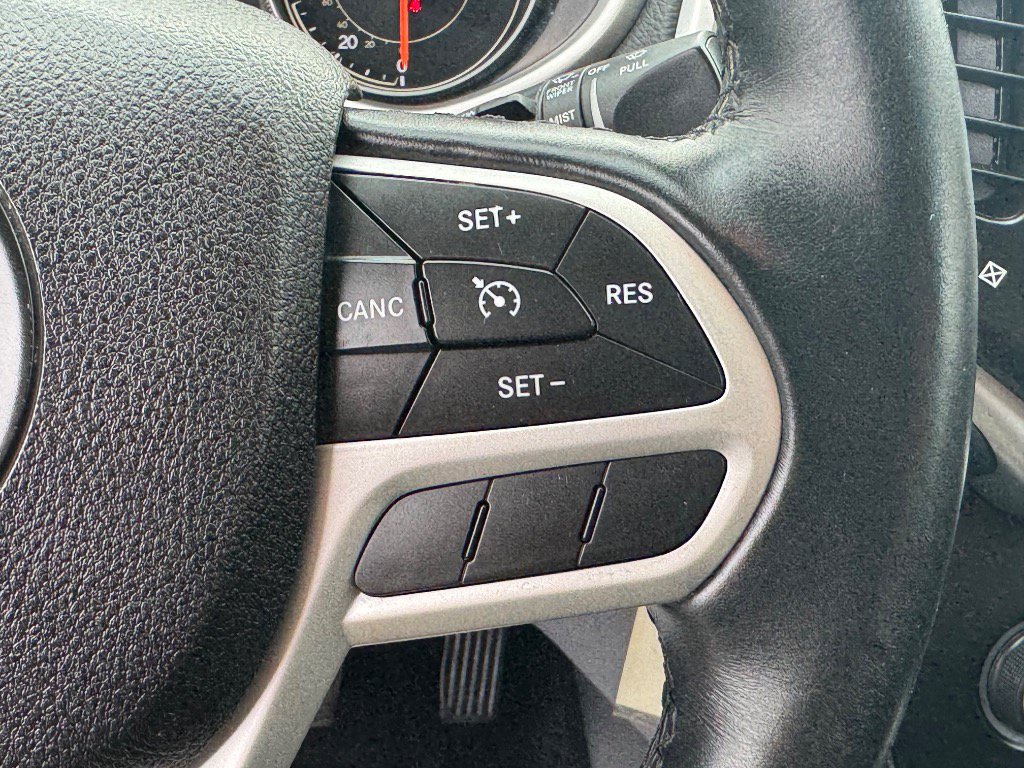 Used 2017 Jeep Cherokee Trailhawk w/ Trailer Tow Group AWD/4WD image 23