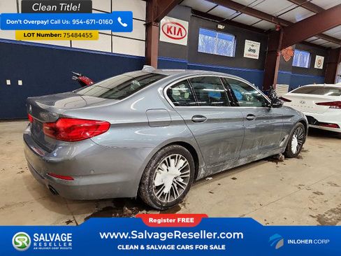 Used 2019 BMW 530i xDrive w/ Premium Package image 4