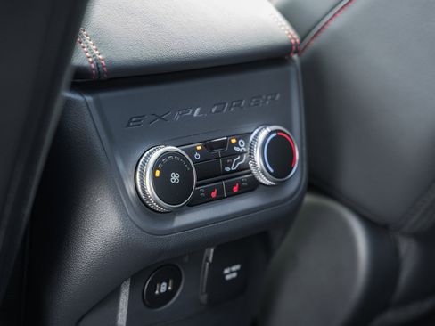 New 2026 Ford Explorer ST-Line w/ ST-Line Street Pack image 52