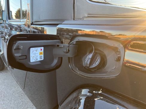 New 2026 Jeep Gladiator Sport image 15