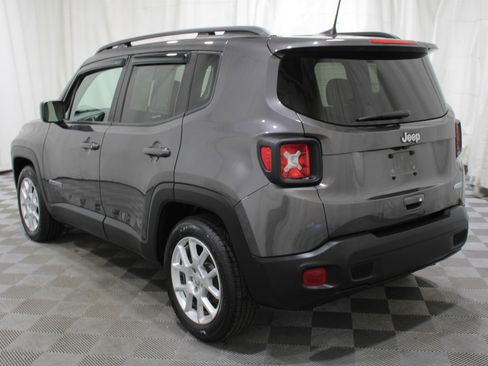 Used 2019 Jeep Renegade Latitude w/ Popular Equipment Group image 31