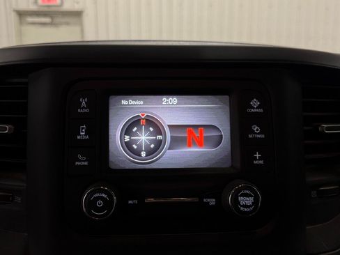 Used 2022 RAM 2500 Tradesman w/ Chrome Appearance Group AWD/4WD image 10
