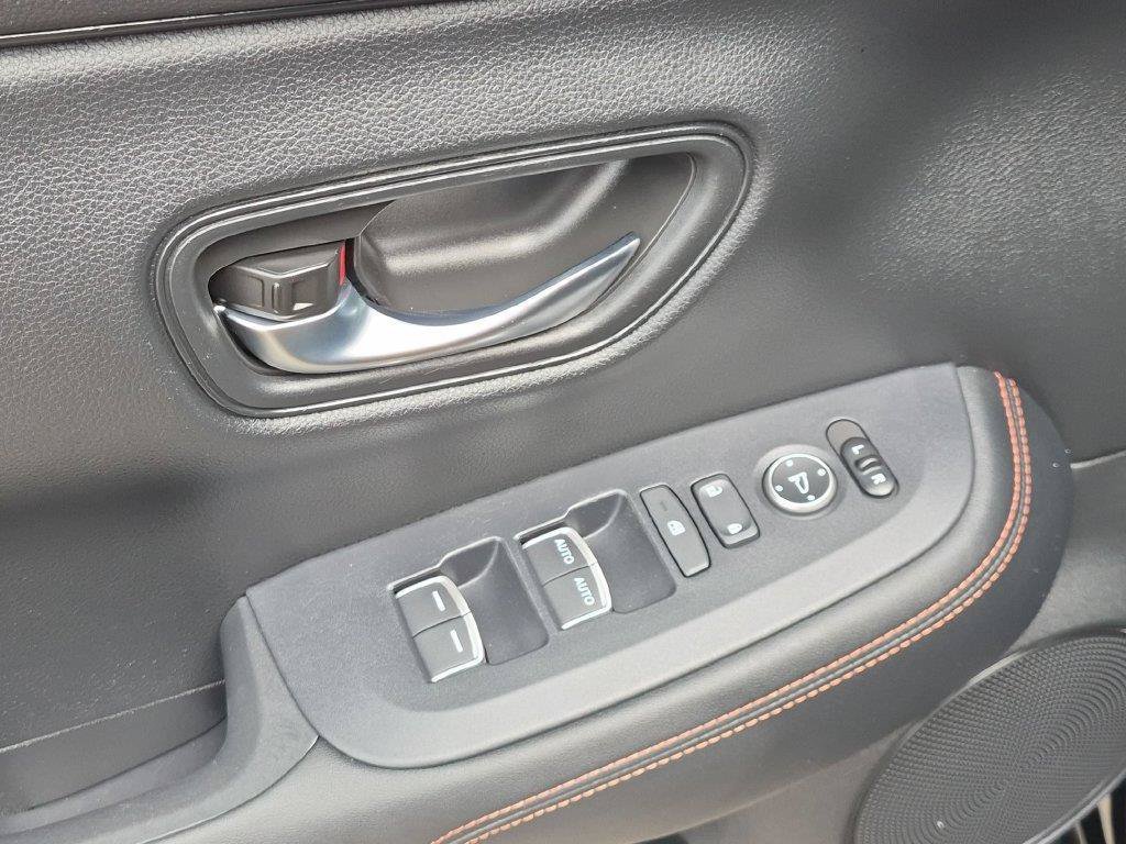 Used 2024 Honda HR-V Sport image 10