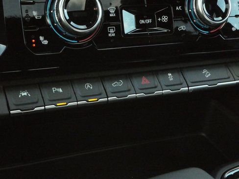 New 2026 GMC Sierra 1500 AT4 w/ AT4 Premium Package image 15