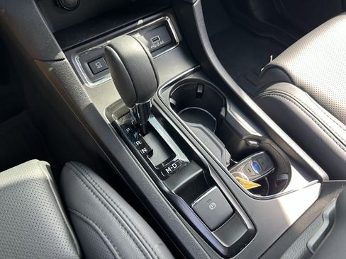 Used 2025 Subaru Ascent Bronze Edition w/ Onyx Package image 15