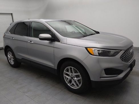 Used 2024 Ford Edge SEL image 11