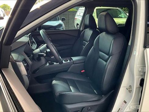 Certified 2023 Nissan Rogue SV w/ SV Premium B Package image 8