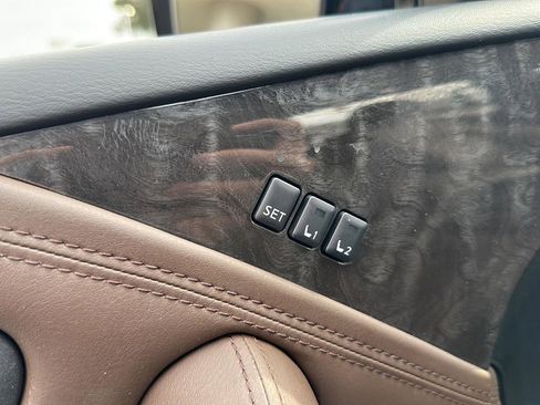 Used 2024 Nissan Armada Platinum w/ Captain's Chairs Package image 30