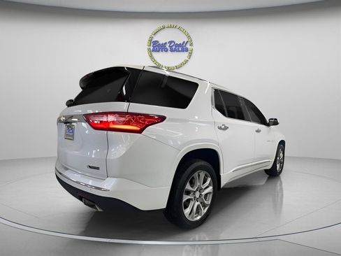 Used 2018 Chevrolet Traverse Premier w/ Driver Confidence II Package FWD image 5