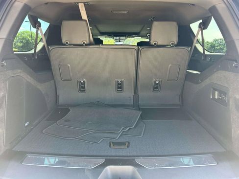 Used 2025 Cadillac Escalade ESV Sport w/ Touring Package AWD/4WD image 12