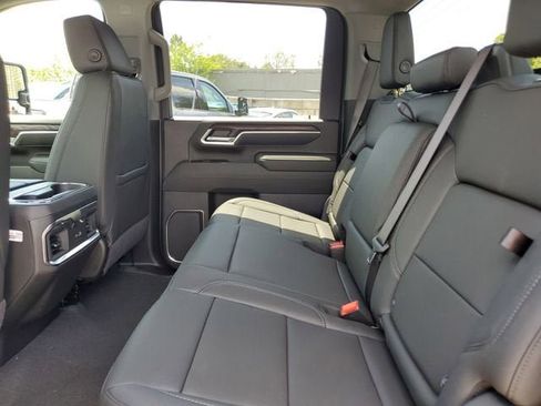 New 2026 GMC Sierra 2500 SLT w/ SLT Convenience Package AWD/4WD image 12