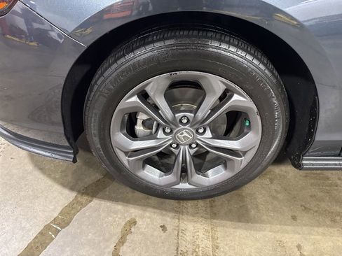 Used 2023 Honda Accord EX image 11