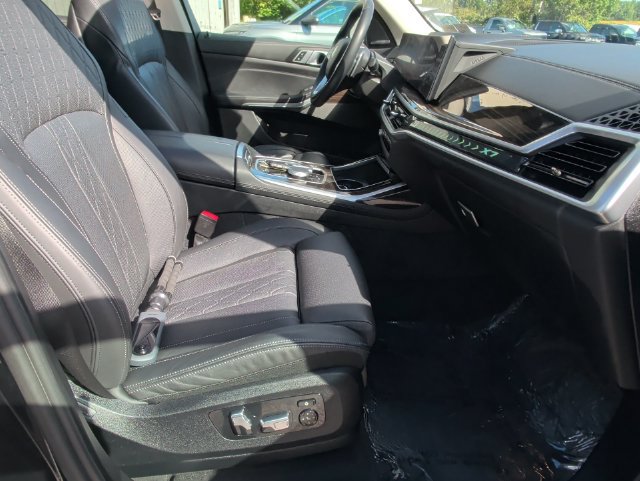 Used 2025 BMW X7 xDrive40i AWD/4WD image 38