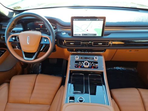 Certified 2024 Lincoln Aviator Black Label w/ Jet Package image 17