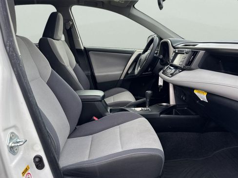 Used 2015 Toyota RAV4 XLE image 18