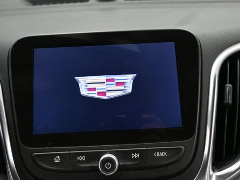 Used 2019 Chevrolet Equinox LT w/ Sun & Navigation Package FWD image 18