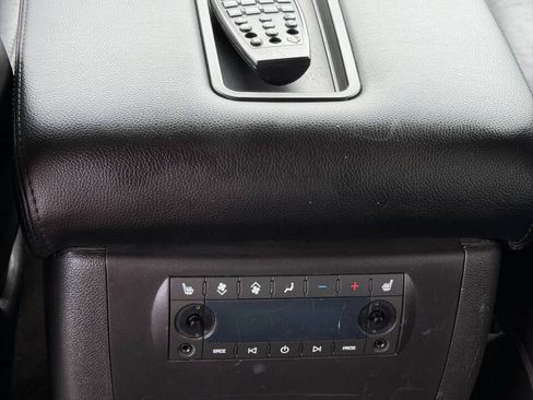 Used 2007 Chevrolet Tahoe LTZ w/ LTZ Preferred Equipment Group AWD/4WD image 22
