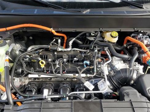 New 2025 Ford Maverick XLT w/ Equipment Group 301A image 10