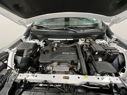 Certified 2022 GMC Terrain AT4 w/ Infotainment Package II AWD/4WD image 31