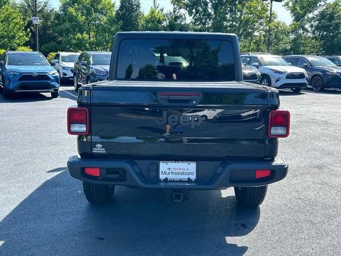 Used 2022 Jeep Gladiator Sport AWD/4WD image 5