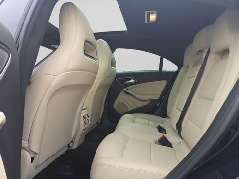 Used 2018 Mercedes-Benz CLA 250 4MATIC image 27