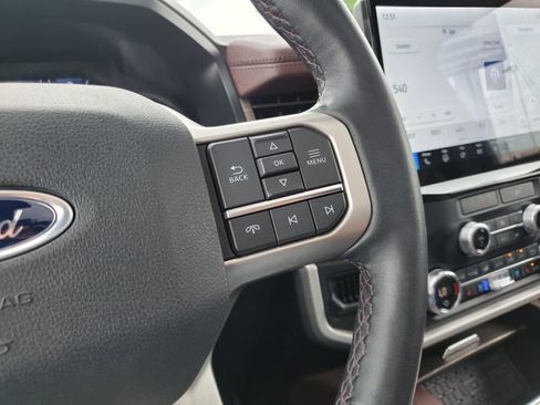 Used 2023 Ford Expedition Max Limited AWD/4WD image 16
