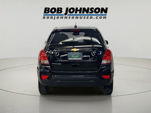 Certified 2022 Chevrolet Trax LS w/ Tint and Cruise Package image 9