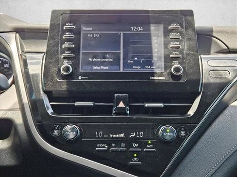 Used 2022 Toyota Camry LE FWD image 17