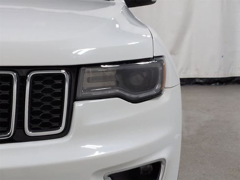 Certified 2020 Jeep Grand Cherokee Limited w/ Premium Lighting Group image 9