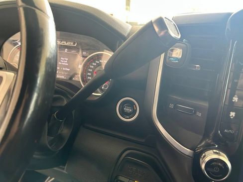 Used 2022 RAM 2500 Big Horn w/ Towing Technology Group B AWD/4WD image 9