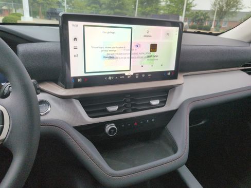 New 2026 Ford Explorer Active RWD image 22
