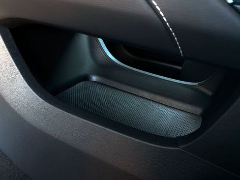 Used 2025 Buick Envision Sport Touring image 24