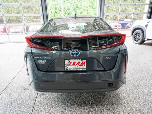 Used 2020 Toyota Prius Prime XLE FWD image 3
