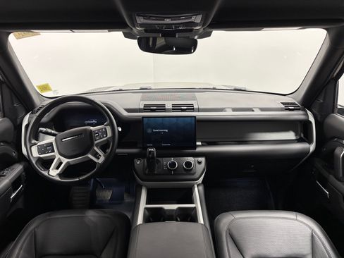 Used 2025 Land Rover Defender 110 X-Dynamic SE AWD/4WD image 34