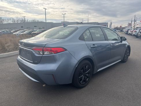 Used 2020 Toyota Corolla LE image 5