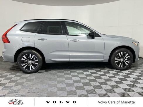 New 2025 Volvo XC60 B5 Core w/ Climate Package image 9