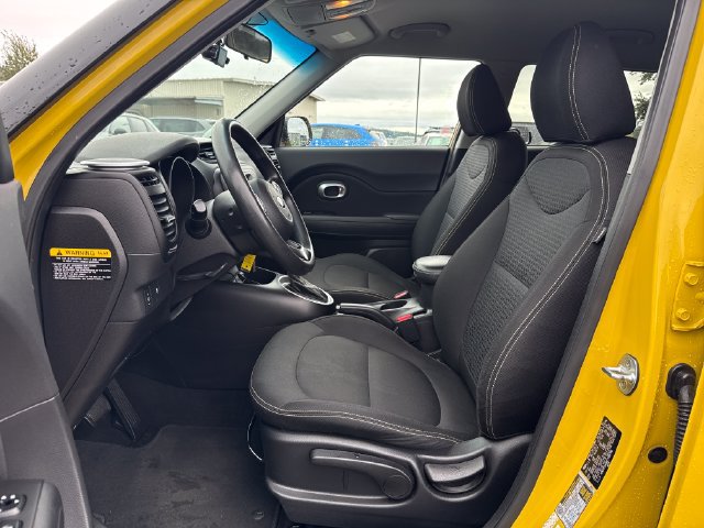 Used 2015 Kia Soul + FWD image 17